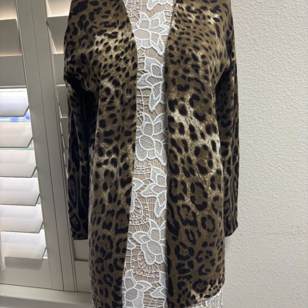 Neiman Marcus Cashmere leopard sweater